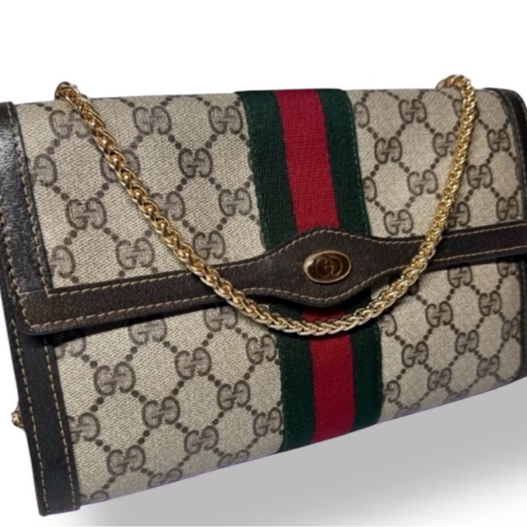 Gucci Beige Gg Canvas Crossbody With Green & Red Web And Gold Chain